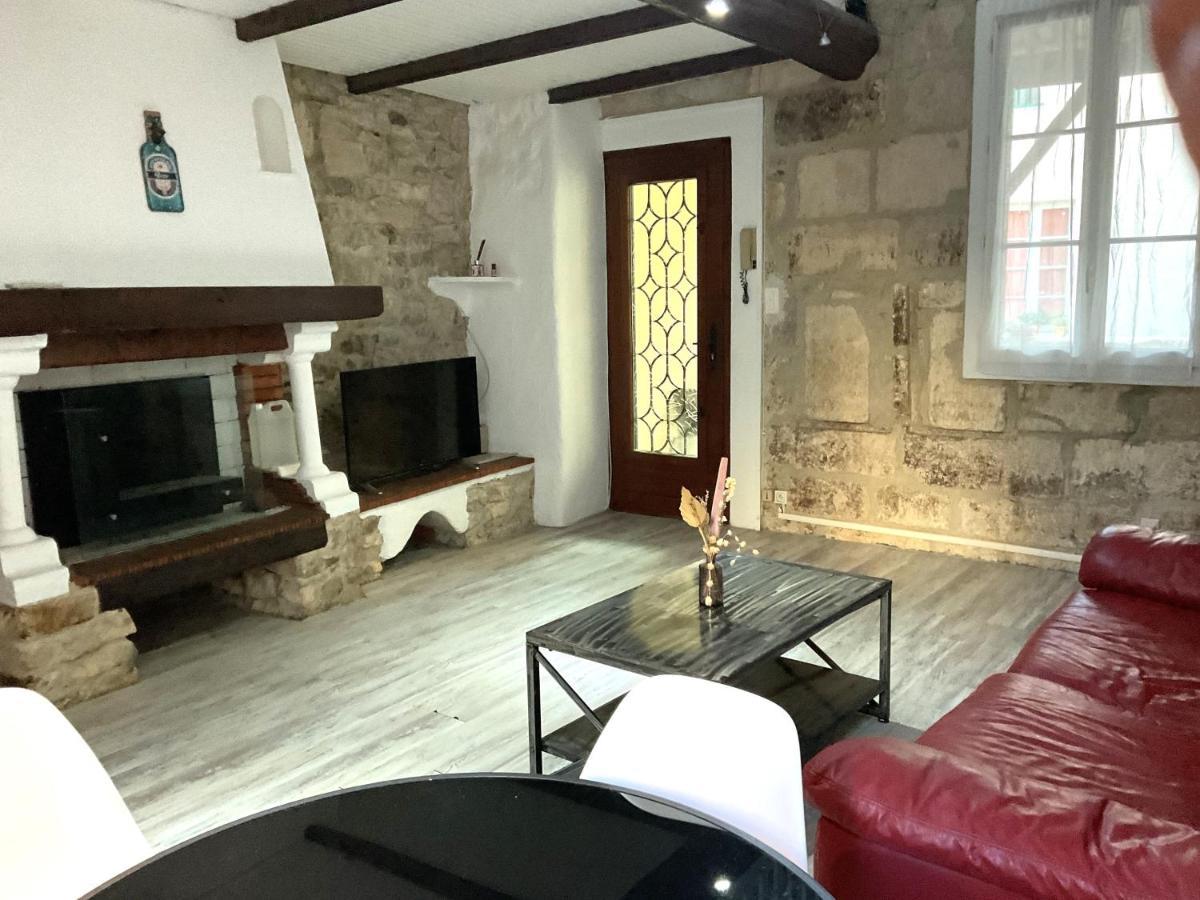 Apartmán Place Aux Herbes Nîmes Exteriér fotografie