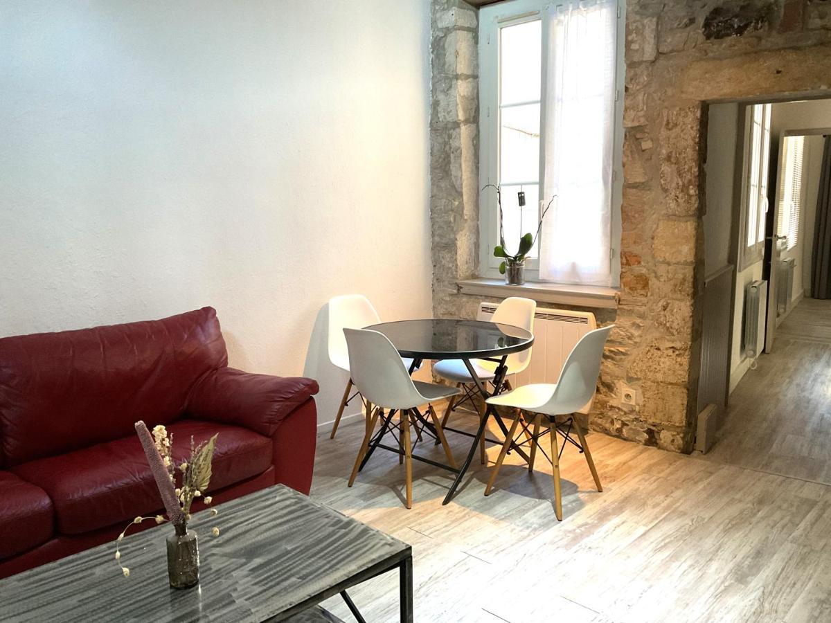 Apartmán Place Aux Herbes Nîmes Exteriér fotografie