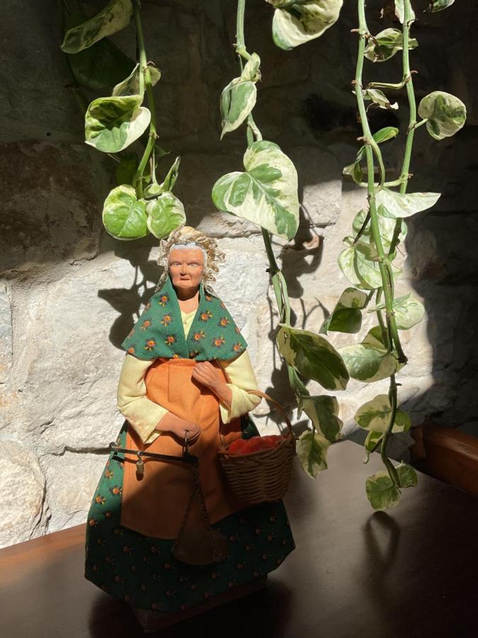 Apartmán Place Aux Herbes Nîmes Exteriér fotografie