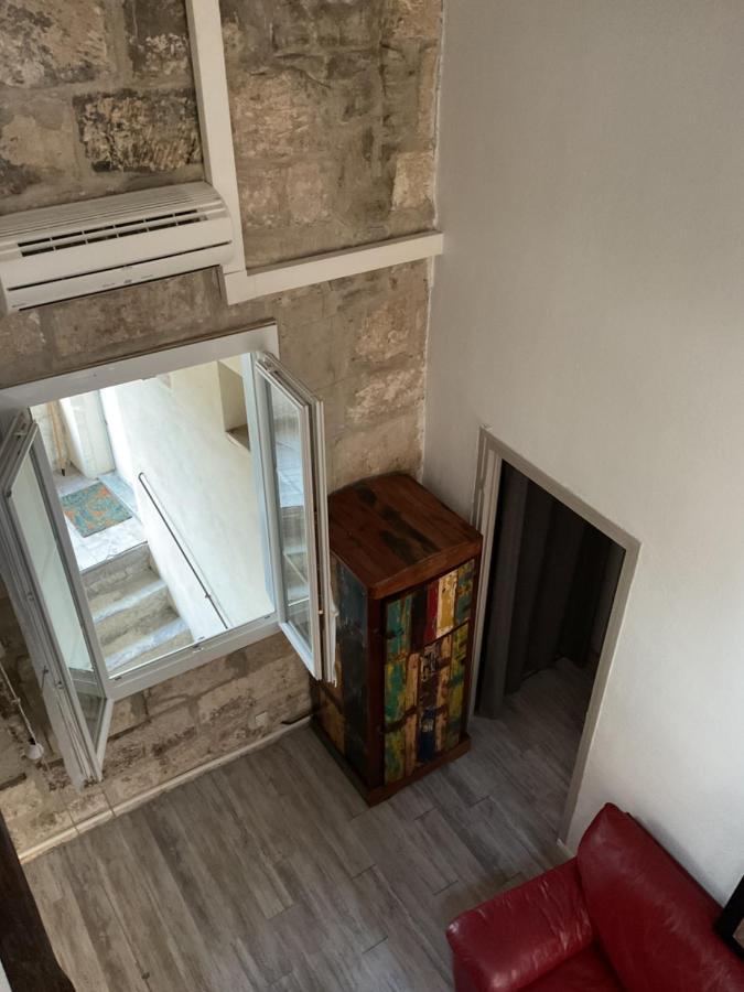 Apartmán Place Aux Herbes Nîmes Exteriér fotografie