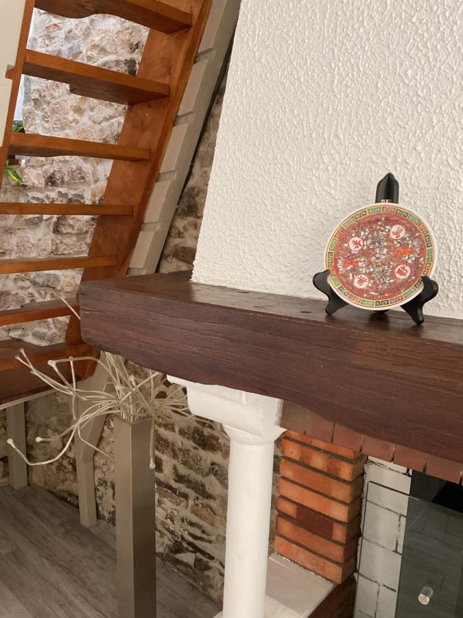 Apartmán Place Aux Herbes Nîmes Exteriér fotografie
