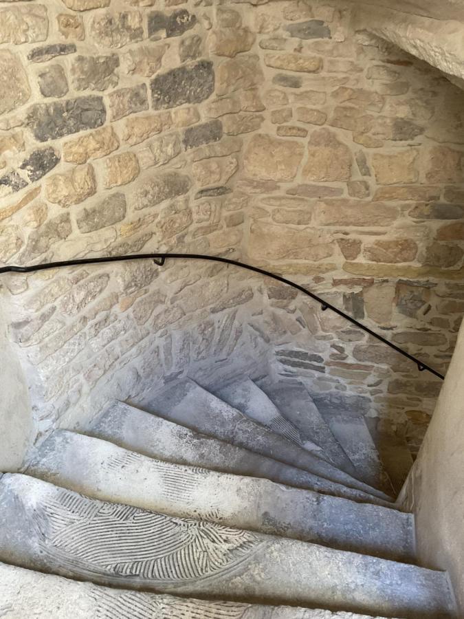 Apartmán Place Aux Herbes Nîmes Exteriér fotografie
