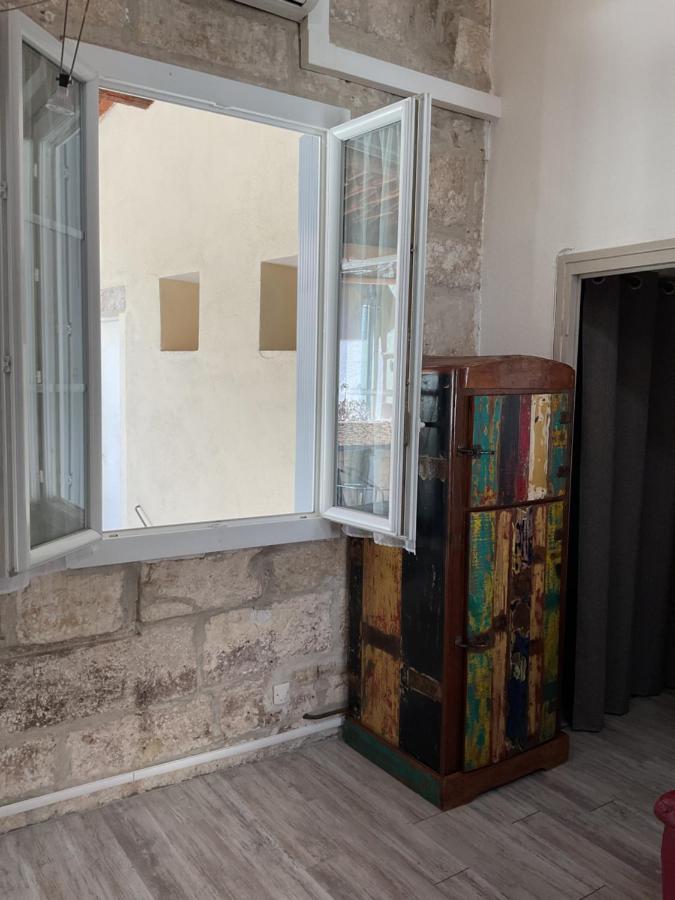 Apartmán Place Aux Herbes Nîmes Exteriér fotografie