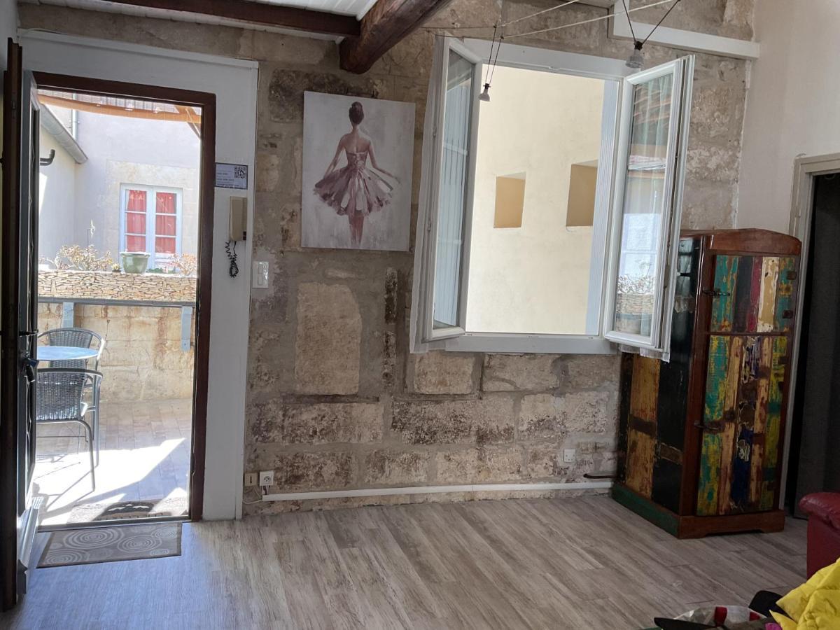 Apartmán Place Aux Herbes Nîmes Exteriér fotografie