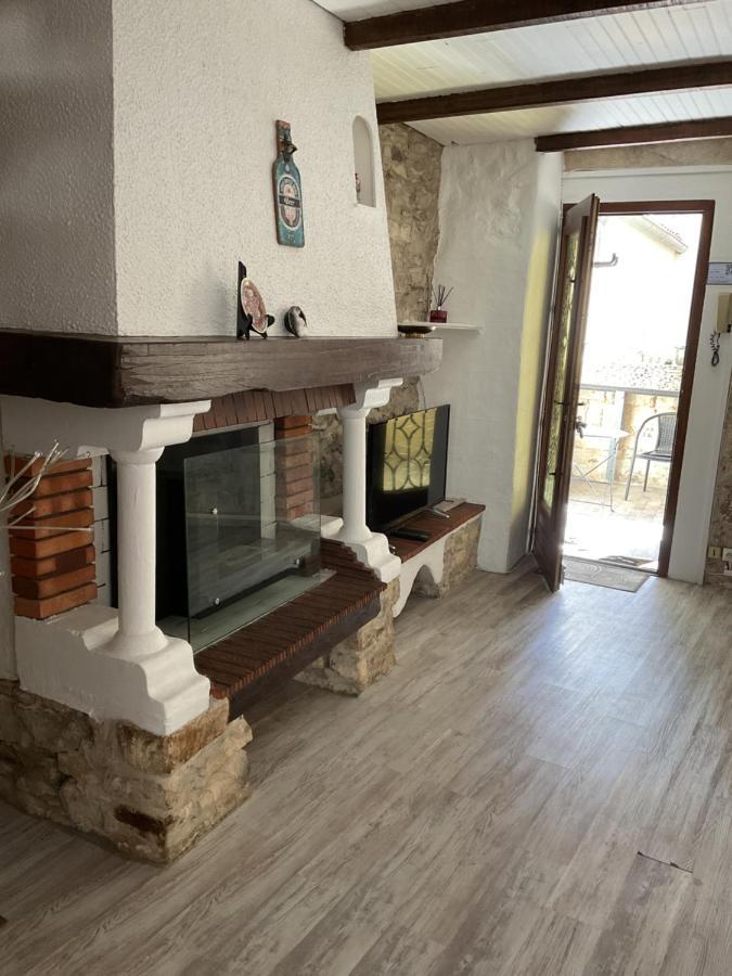 Apartmán Place Aux Herbes Nîmes Exteriér fotografie
